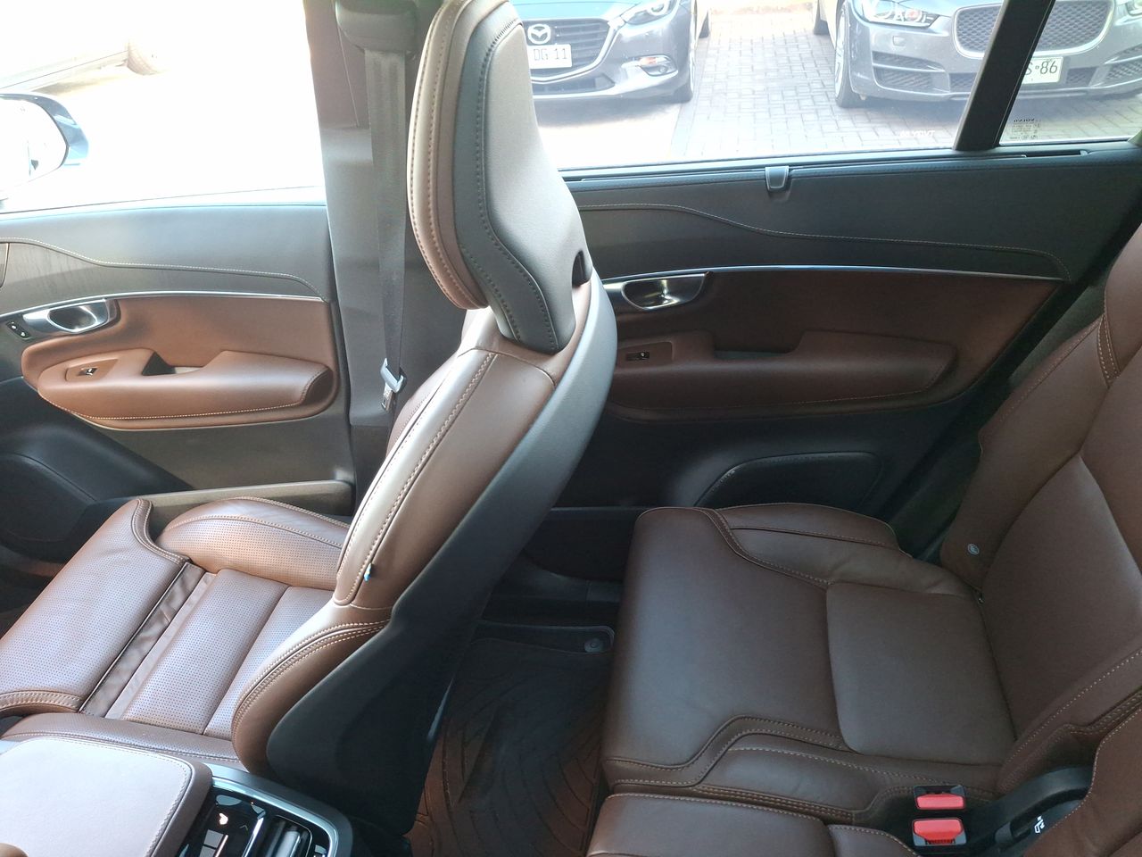 VOLVO - 11