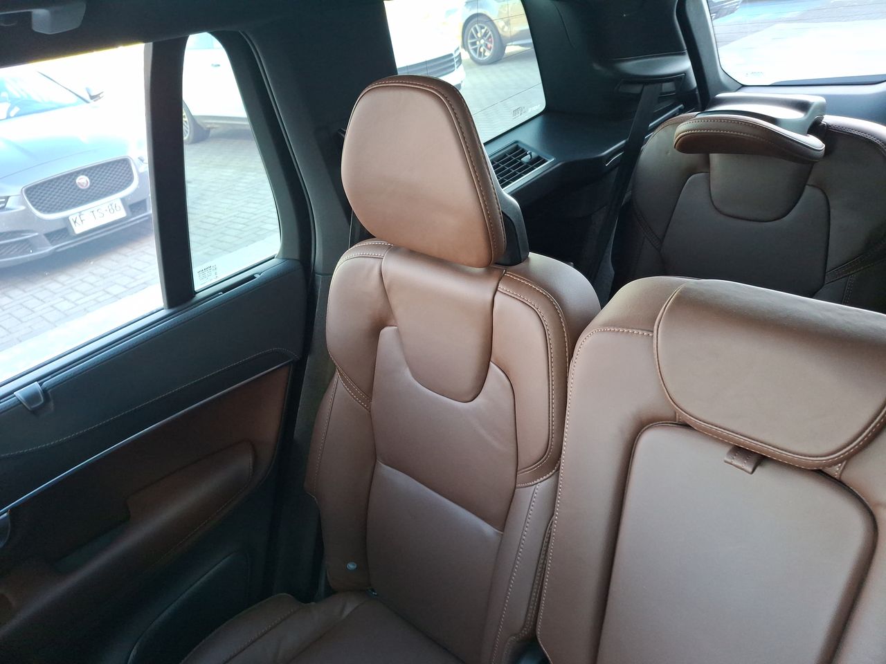 VOLVO - 12