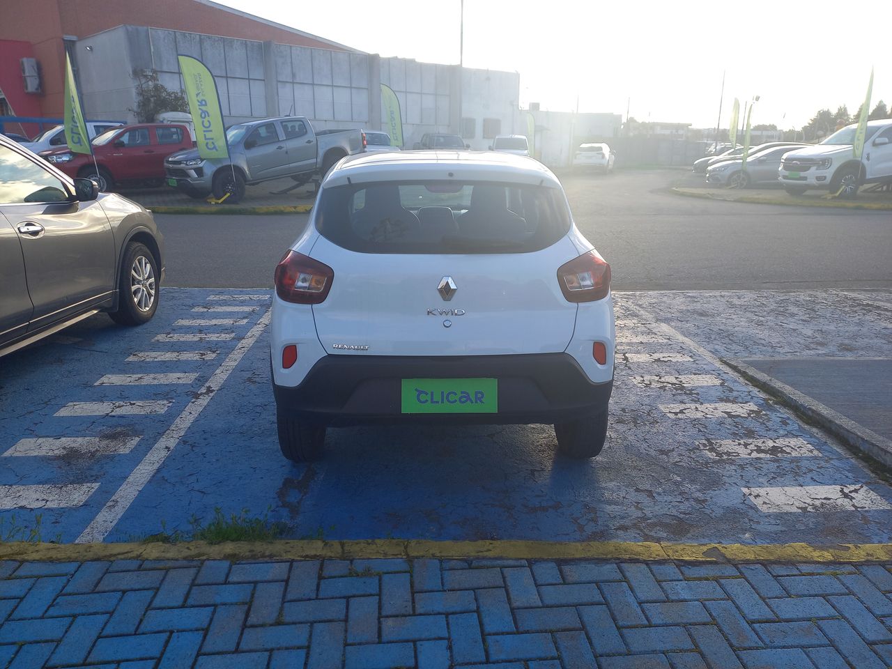 RENAULT - 6