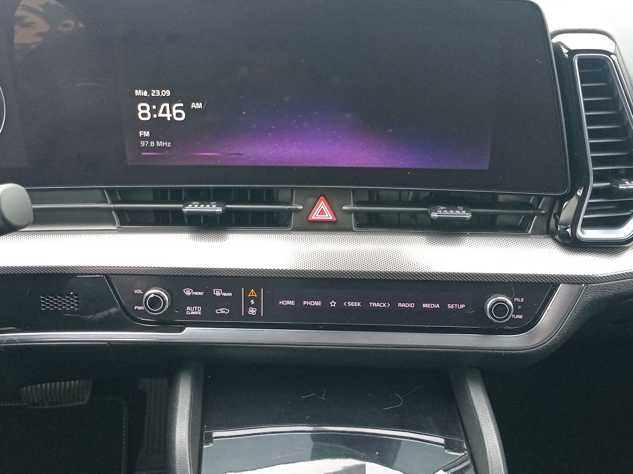 Maxus T90 — foto 29 de 35