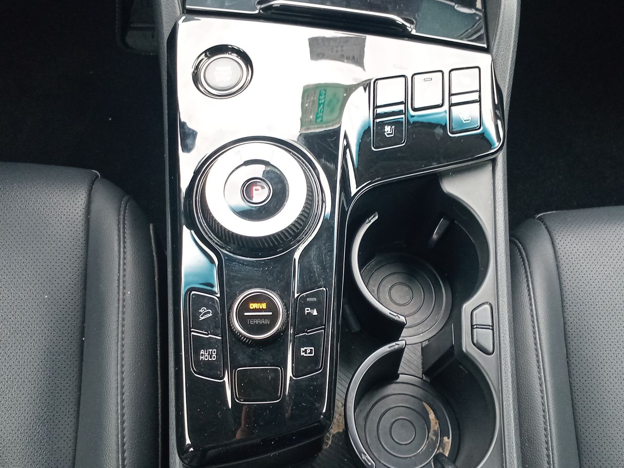 Maxus T90 — foto 30 de 35