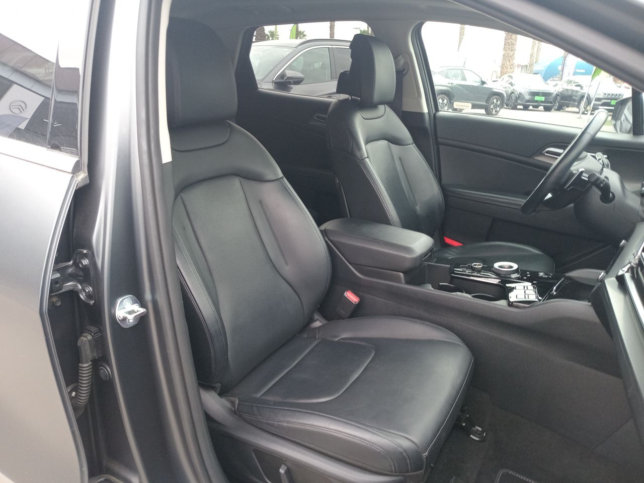Maxus T90 — foto 33 de 35
