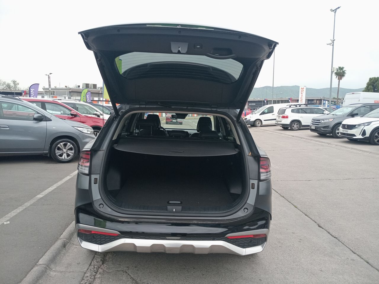 Maxus T90 — foto 20 de 35