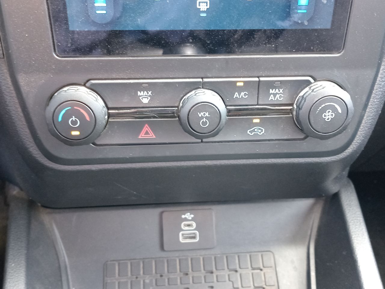 Ford Ranger — foto 29 de 34