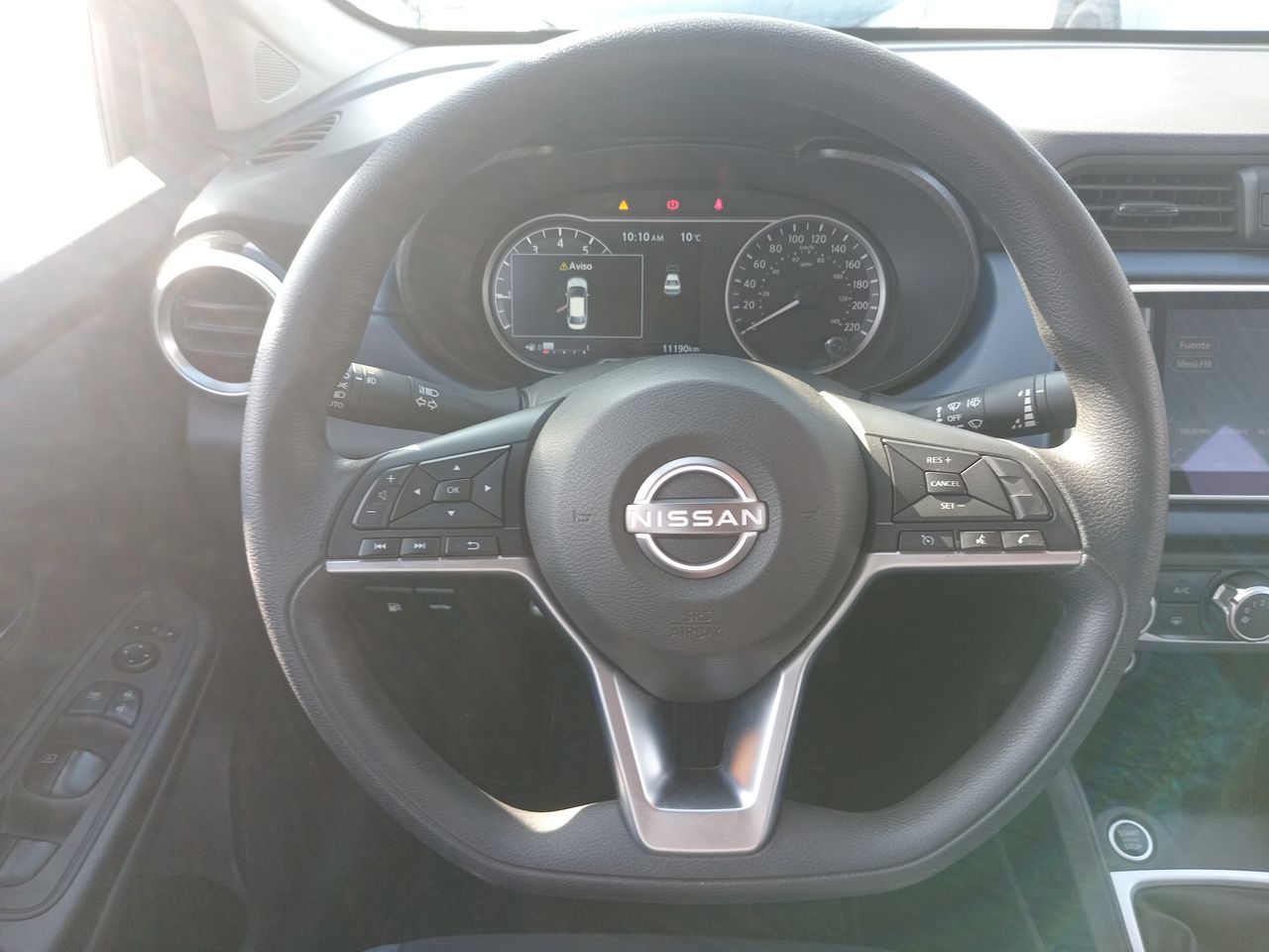 NISSAN - 26