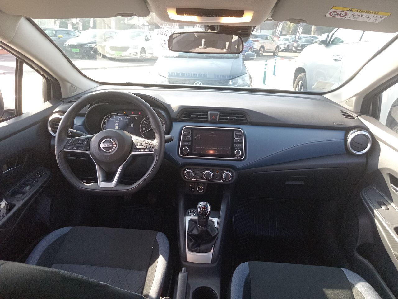 NISSAN - 33