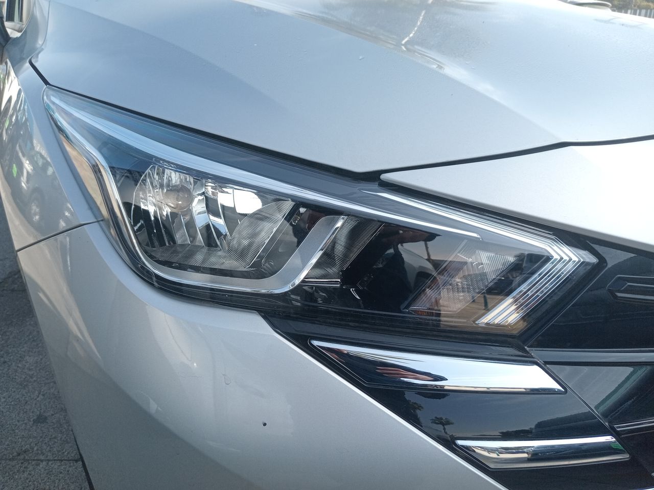 NISSAN - 19
