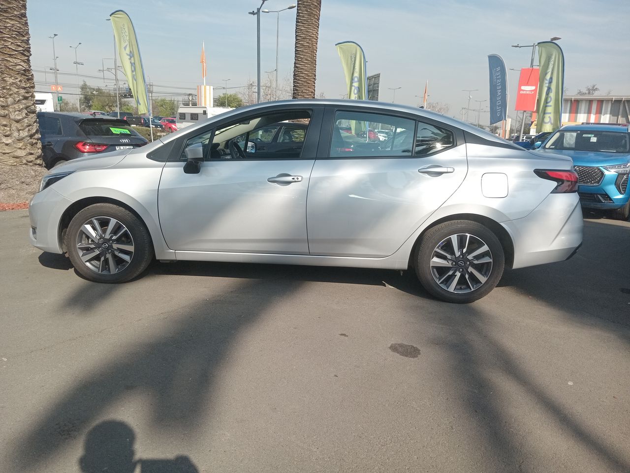 NISSAN - 4