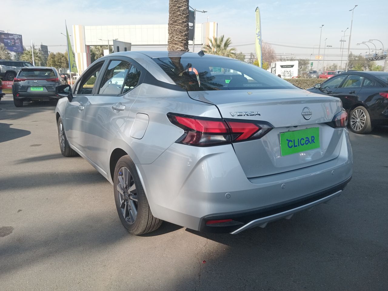 NISSAN - 5