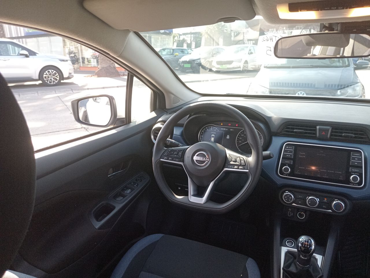 NISSAN - 16