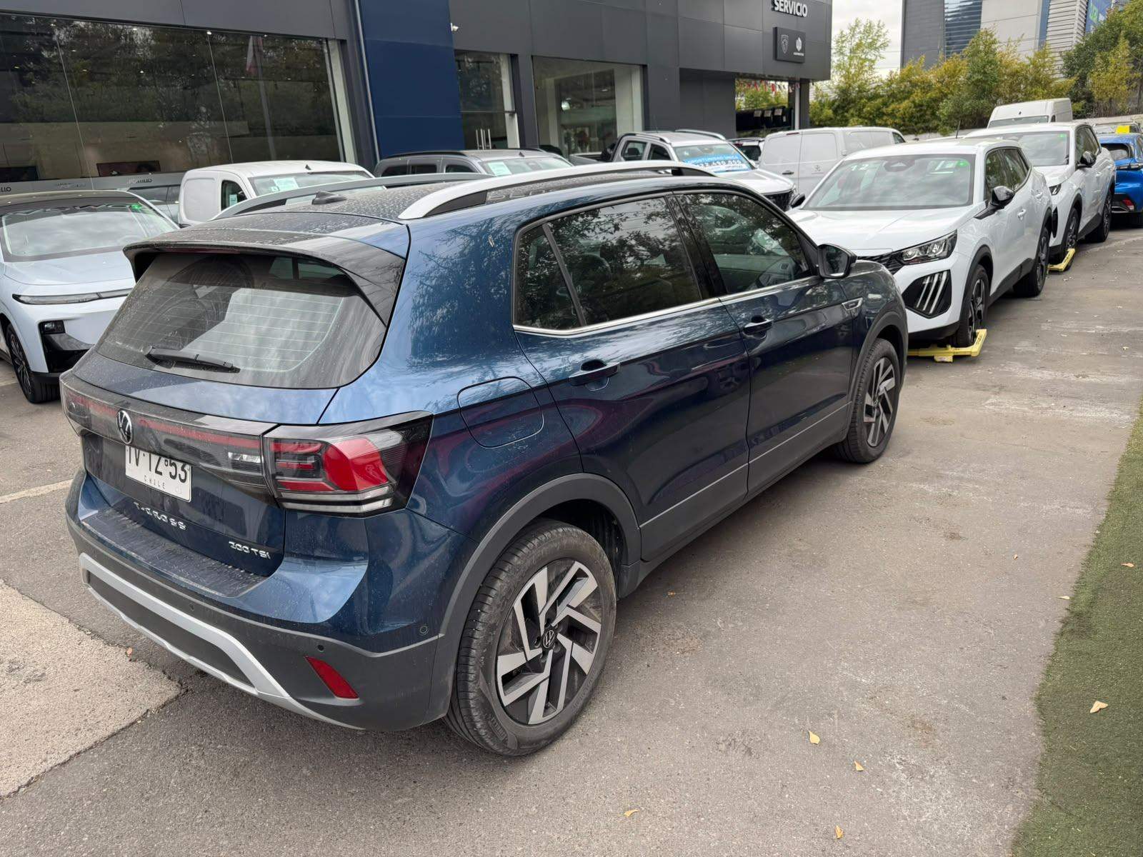 VOLKSWAGEN - 4