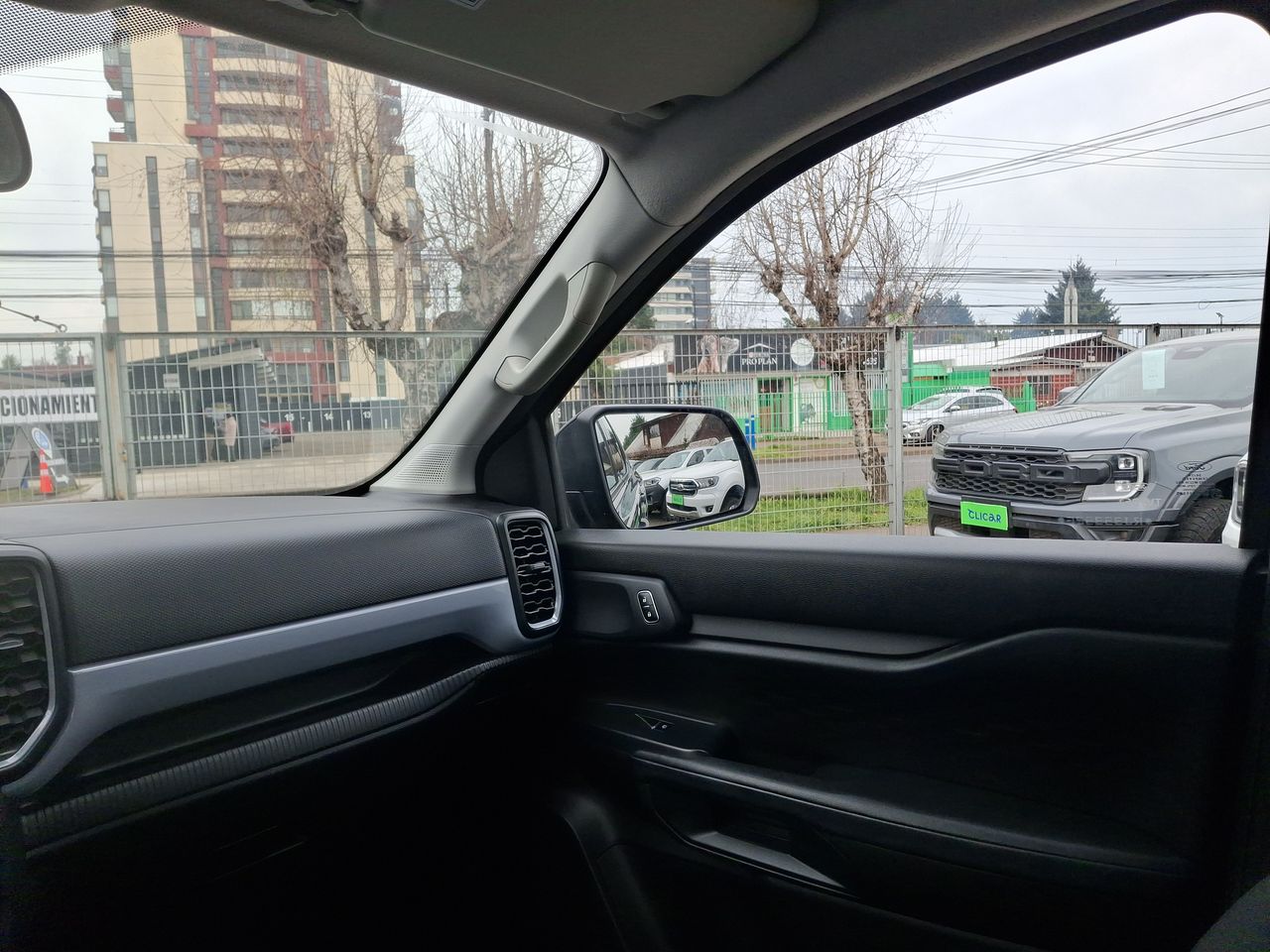 BMW X1 — foto 3 de 25