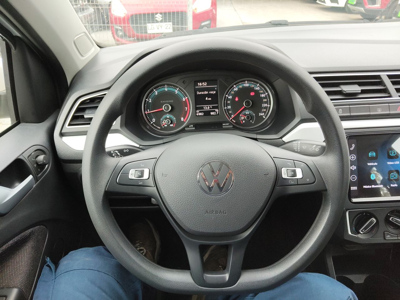 VOLKSWAGEN - 26