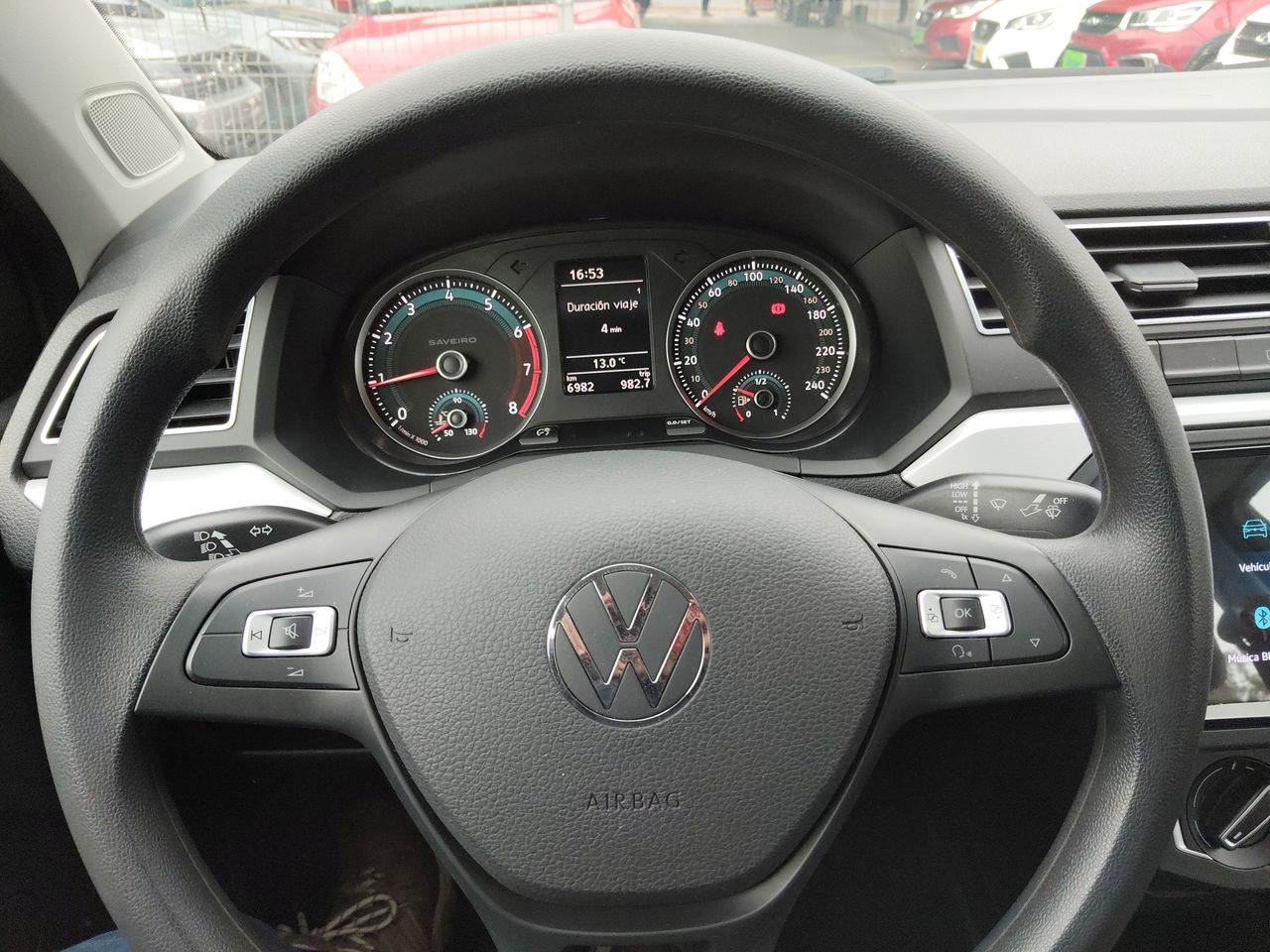 VOLKSWAGEN - 27