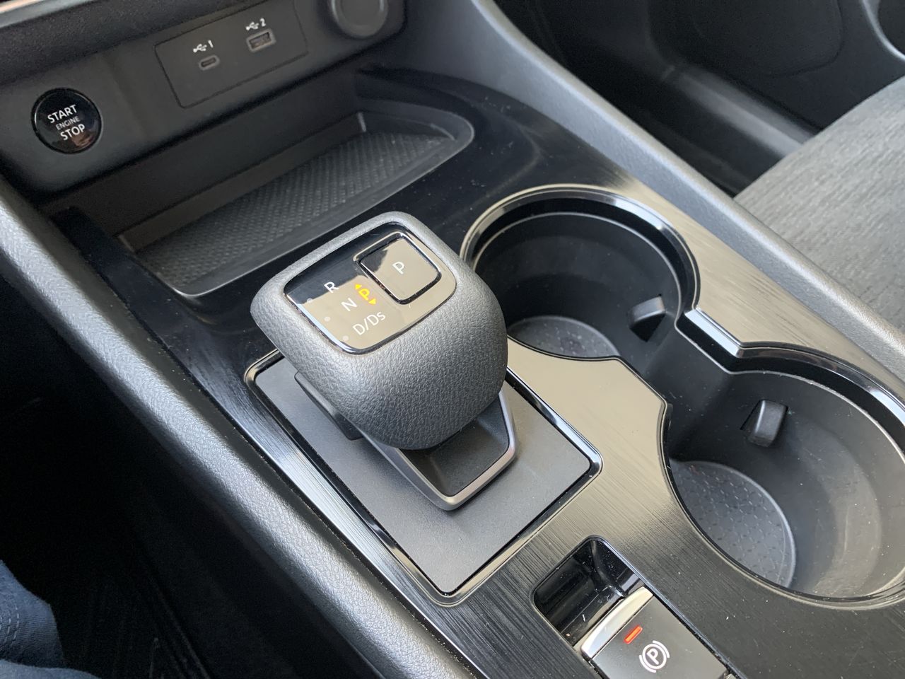 NISSAN - 22