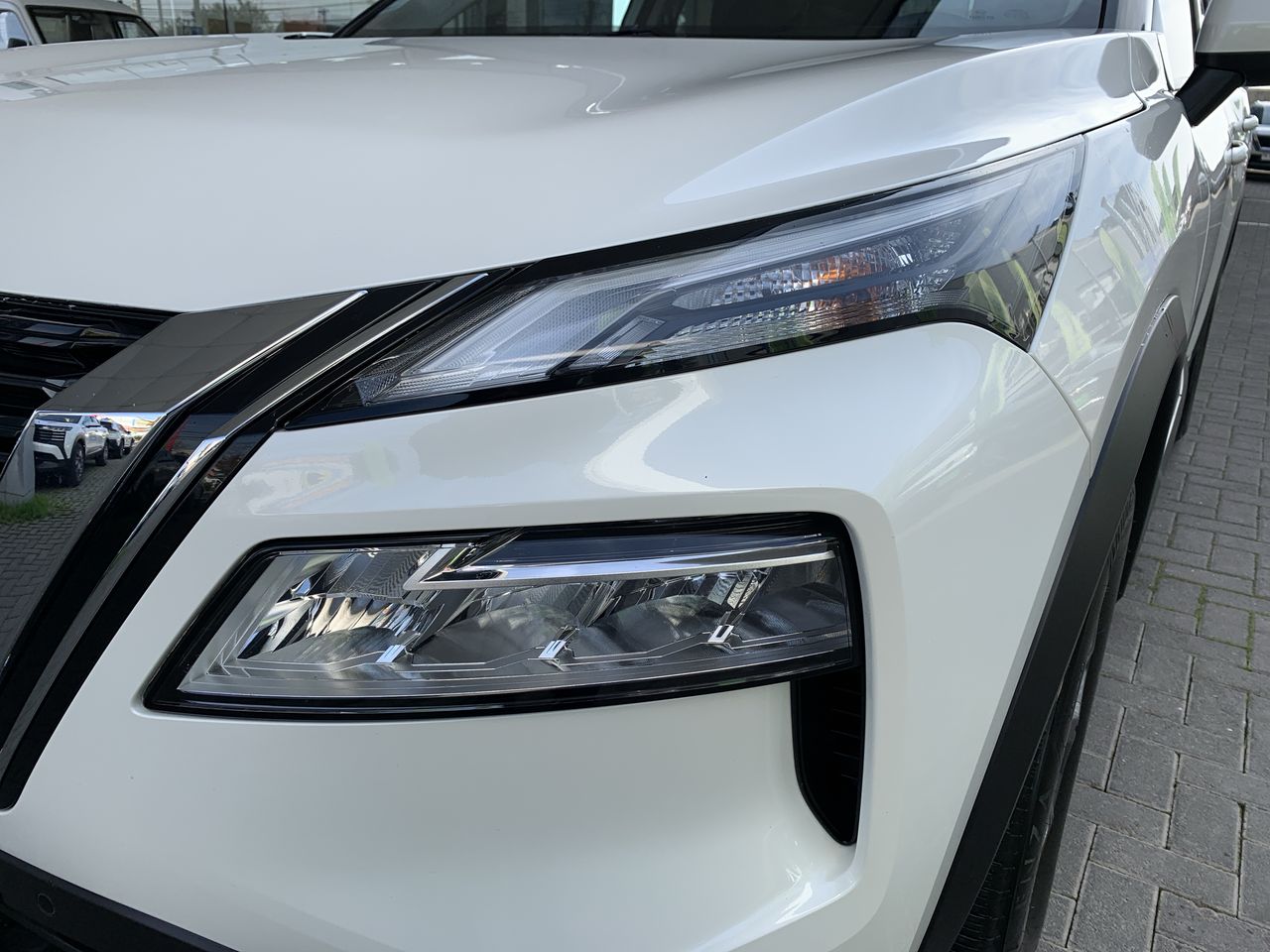 NISSAN - 11