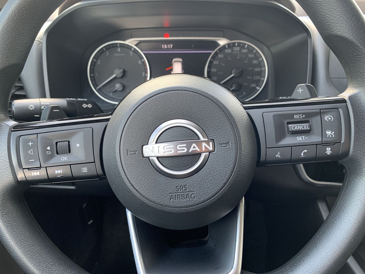 NISSAN - 17