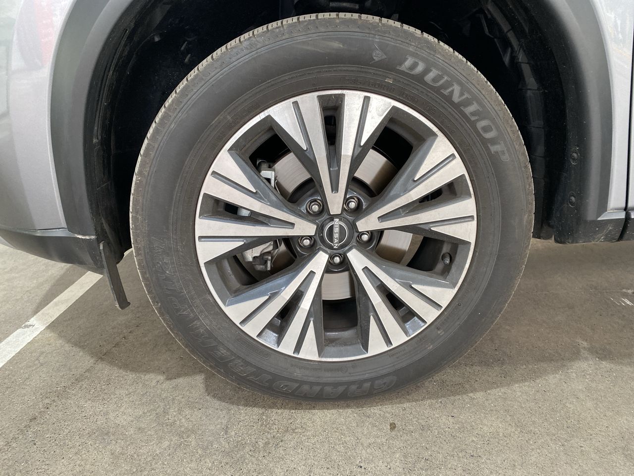 NISSAN - 17
