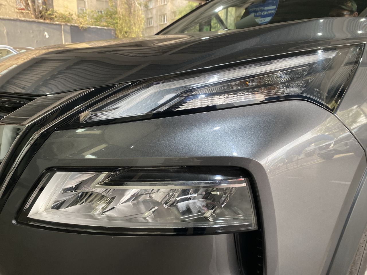 NISSAN - 18
