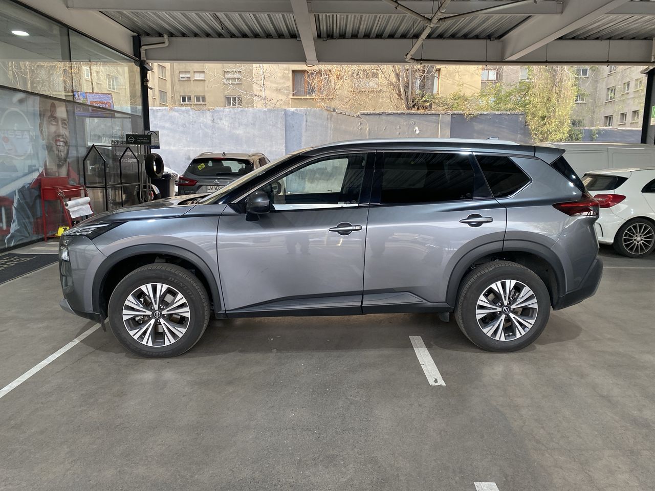 NISSAN - 4