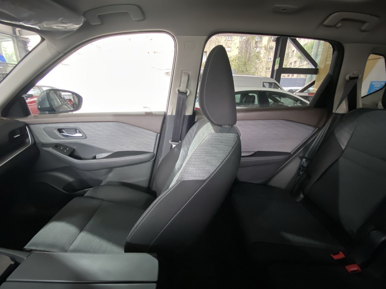 NISSAN - 11