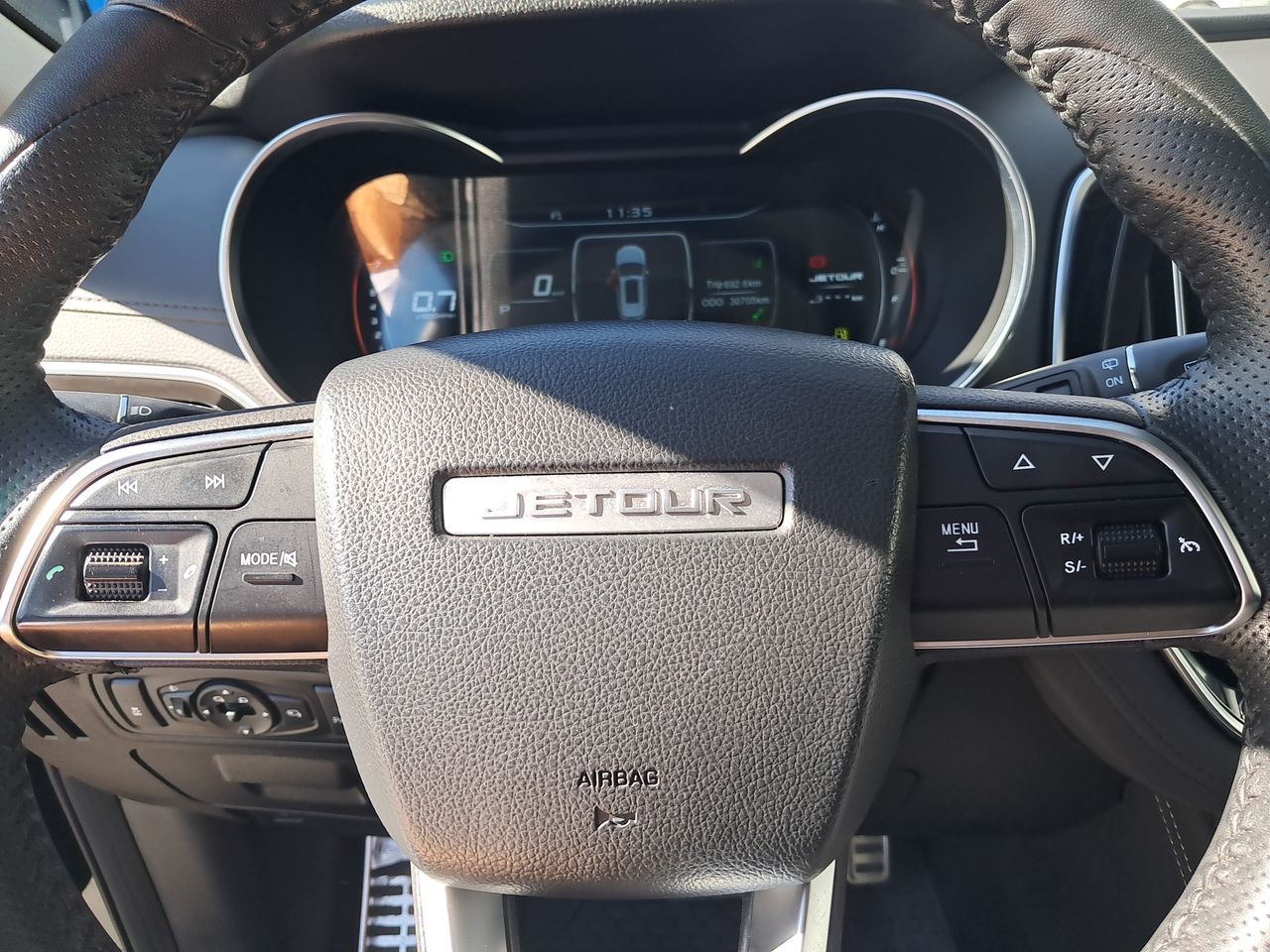 JETOUR - 18