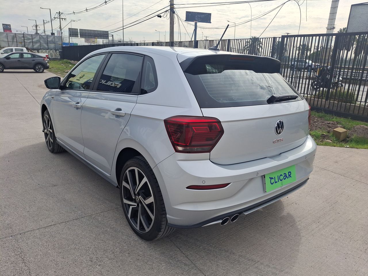 VOLKSWAGEN - 5