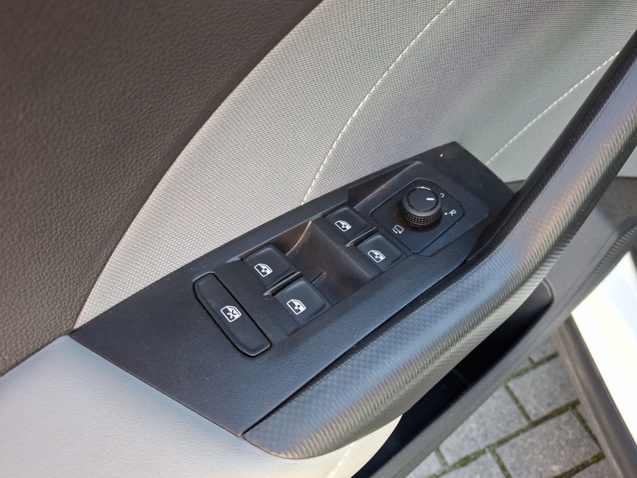 VOLKSWAGEN - 22