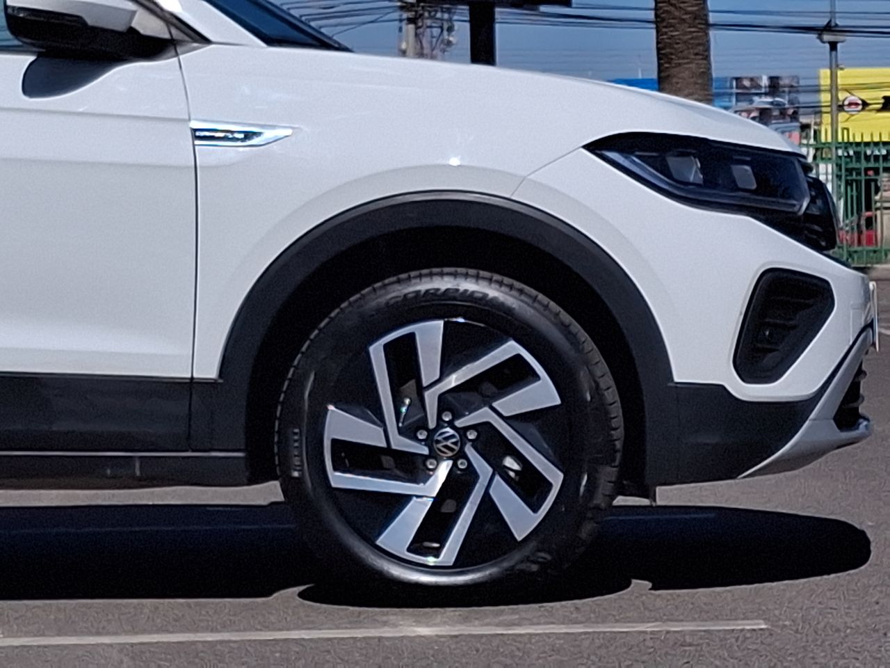 VOLKSWAGEN - 17