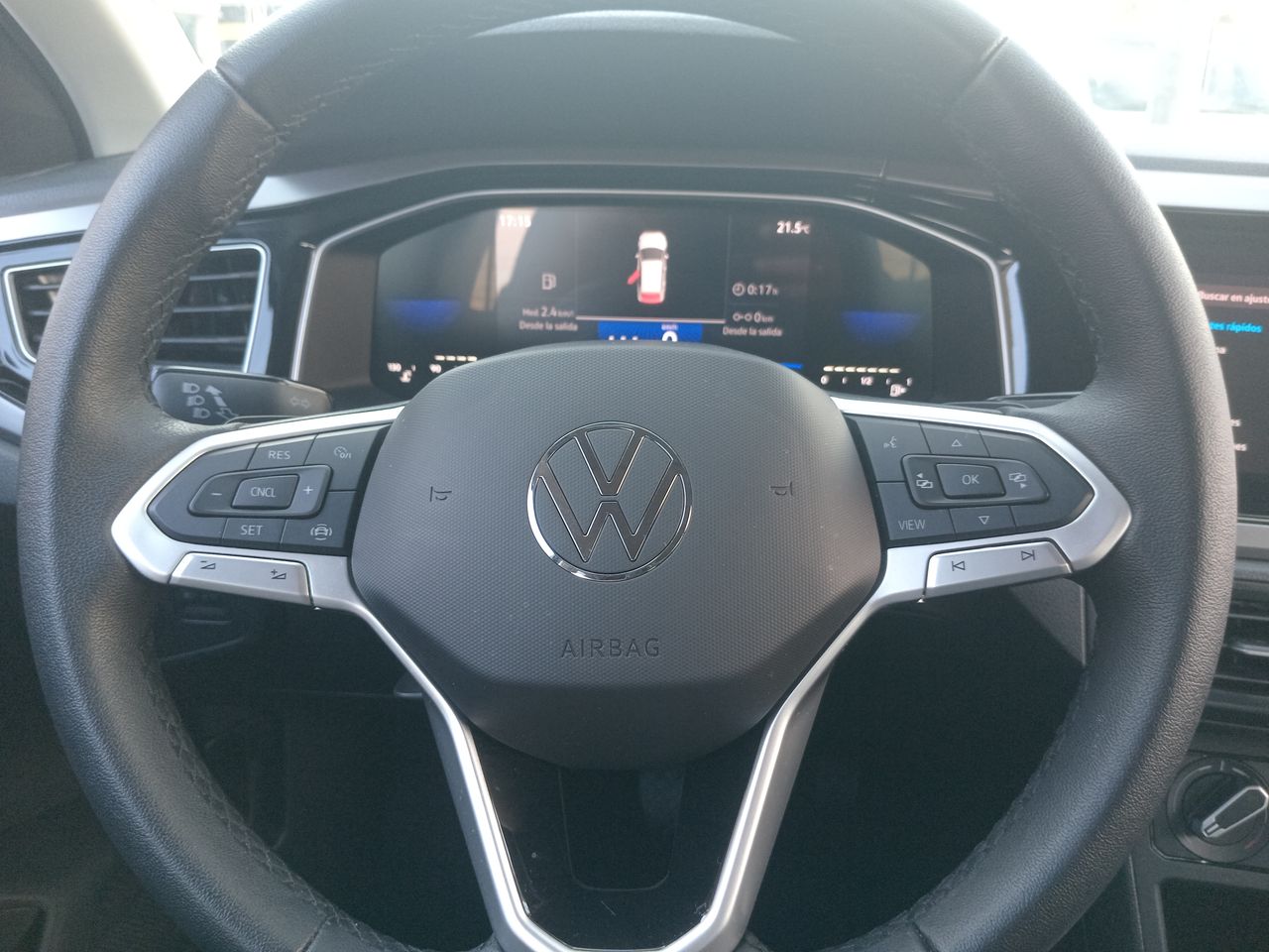 VOLKSWAGEN - 25