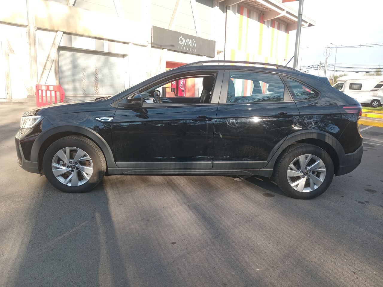 VOLKSWAGEN - 4