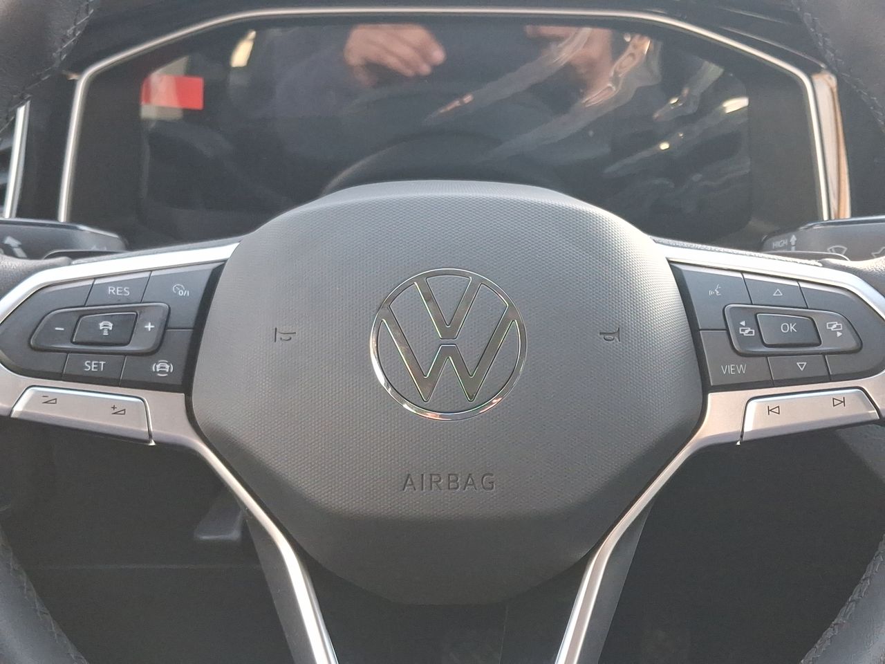 VOLKSWAGEN - 27