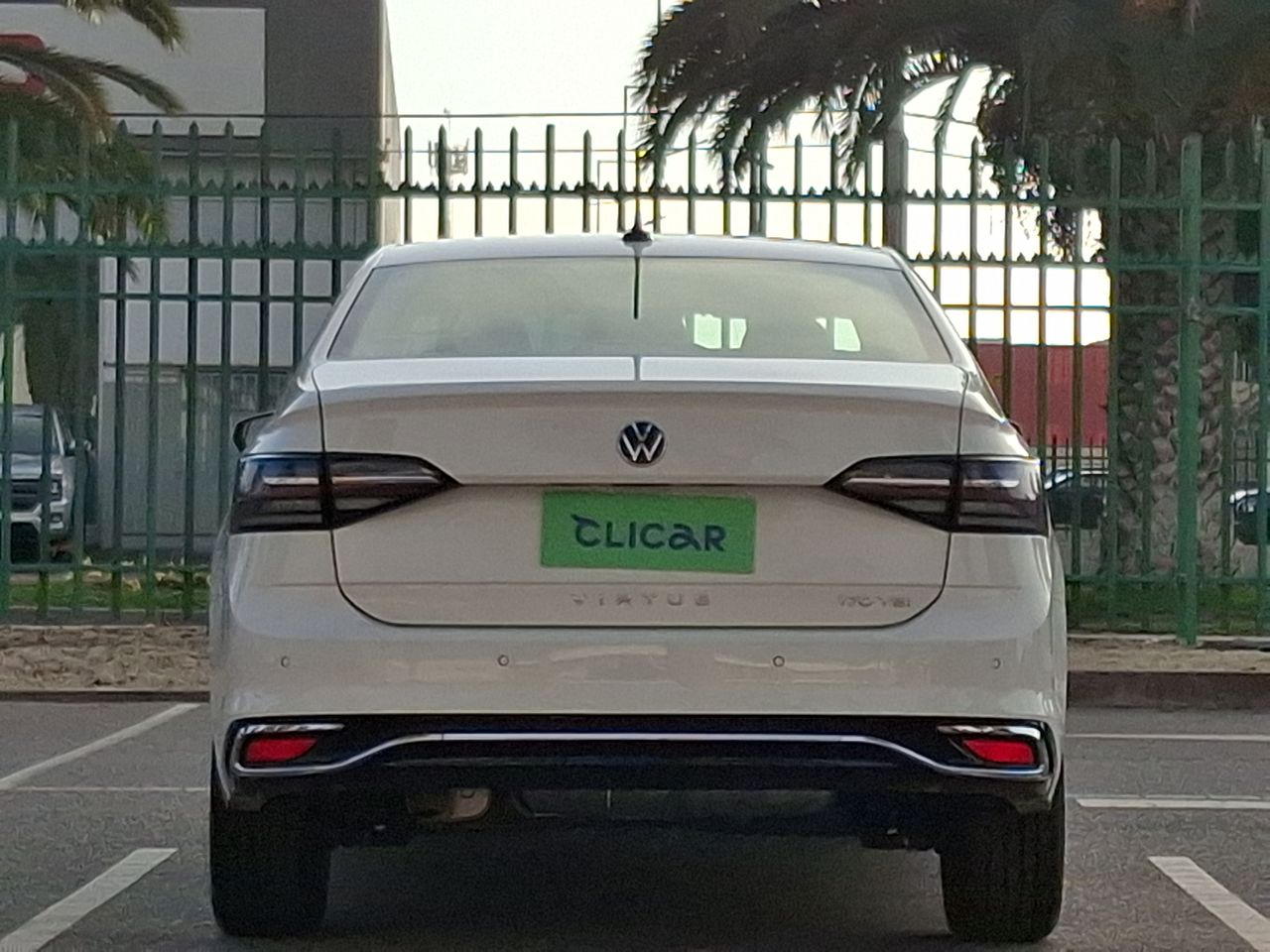 VOLKSWAGEN - 6