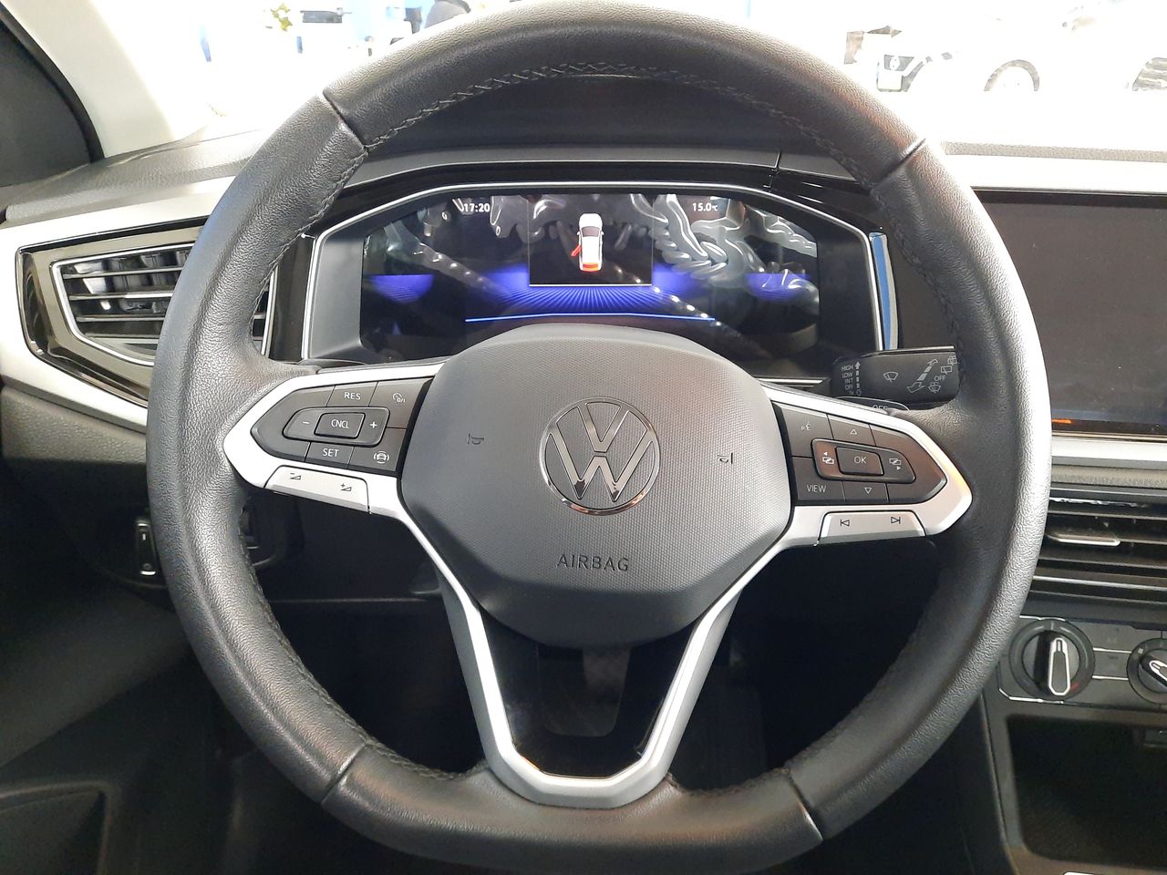 VOLKSWAGEN - 25