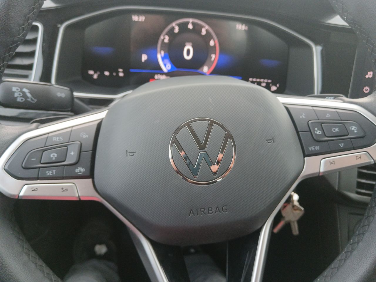 VOLKSWAGEN - 25