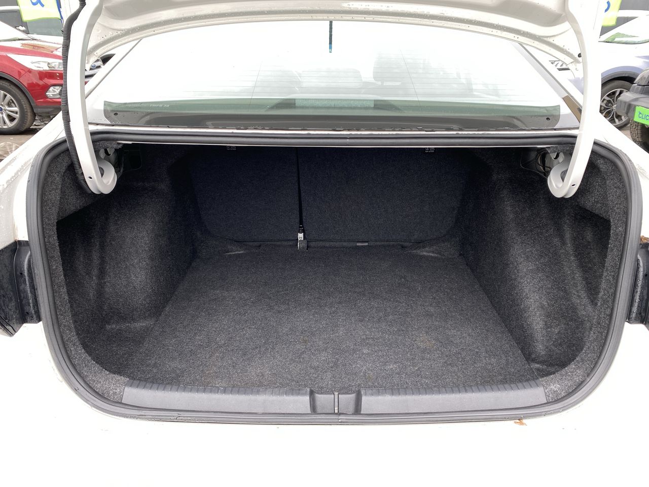 VOLKSWAGEN - 21
