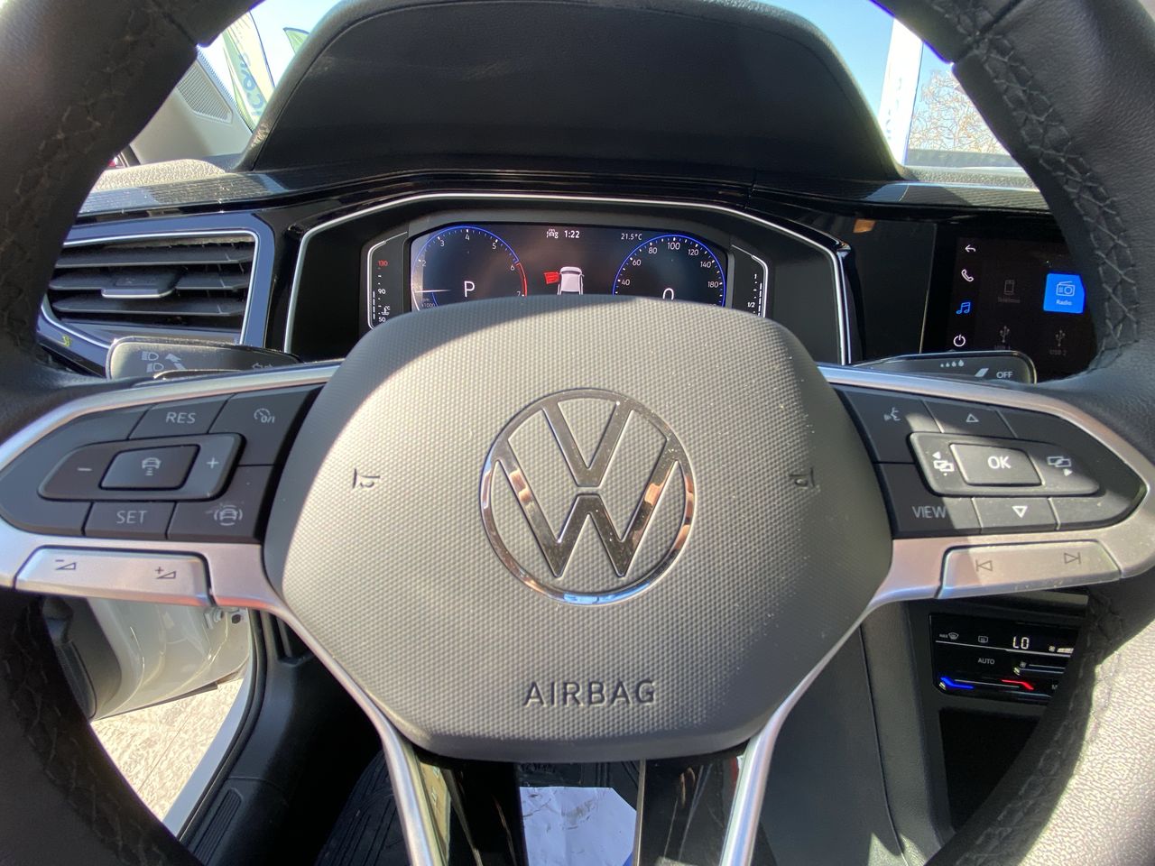 VOLKSWAGEN - 25
