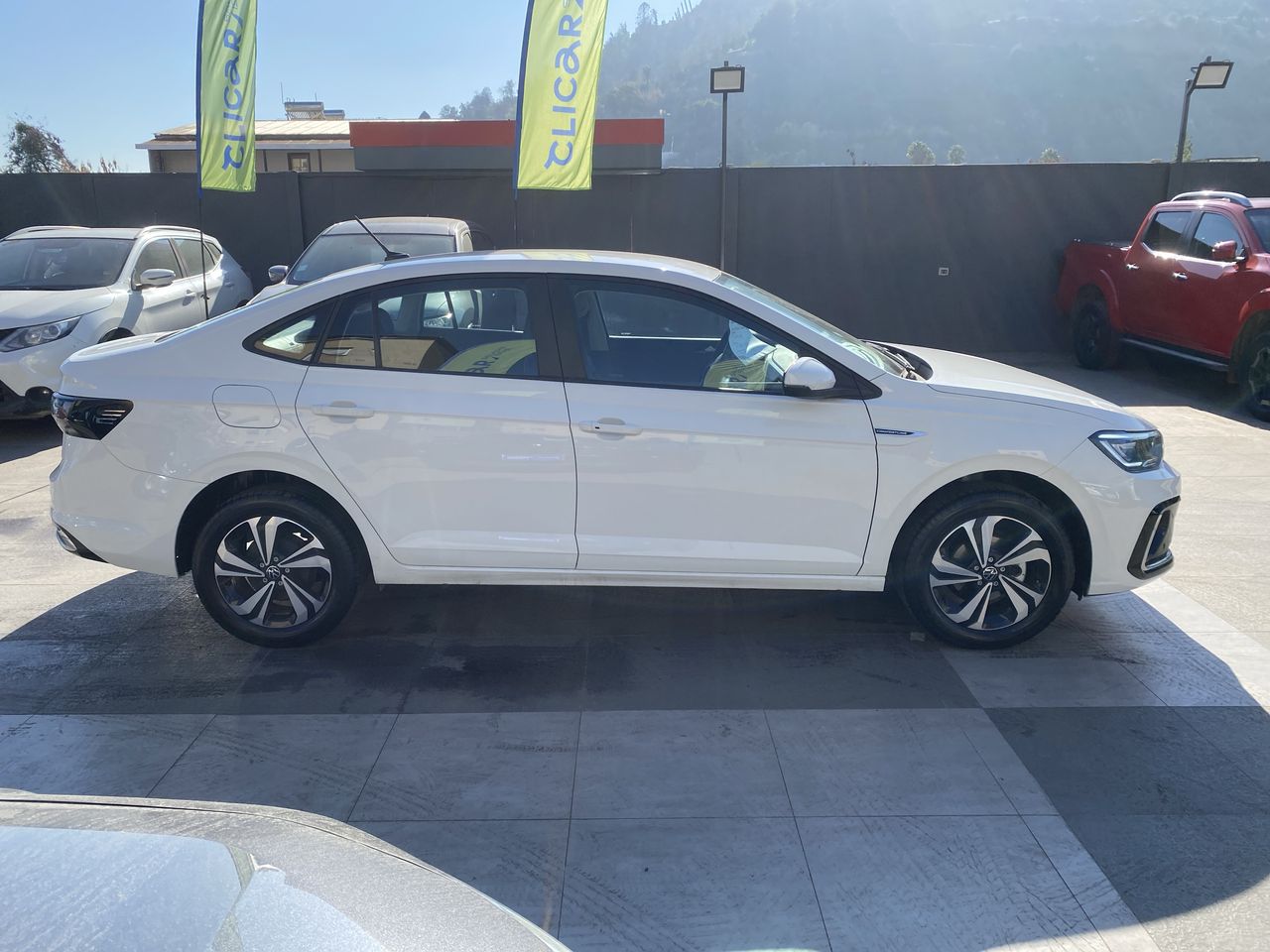 VOLKSWAGEN - 8