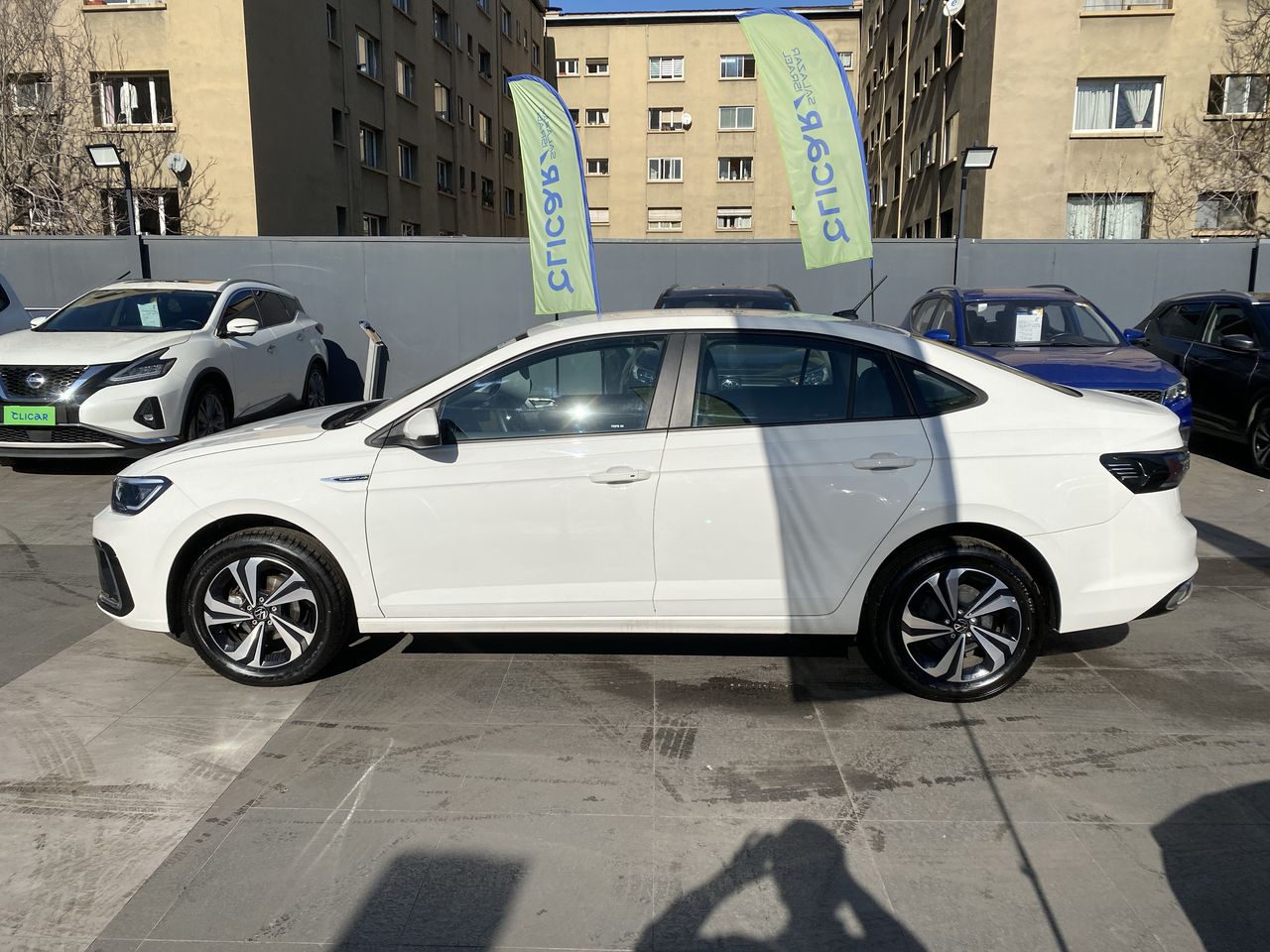 VOLKSWAGEN - 4