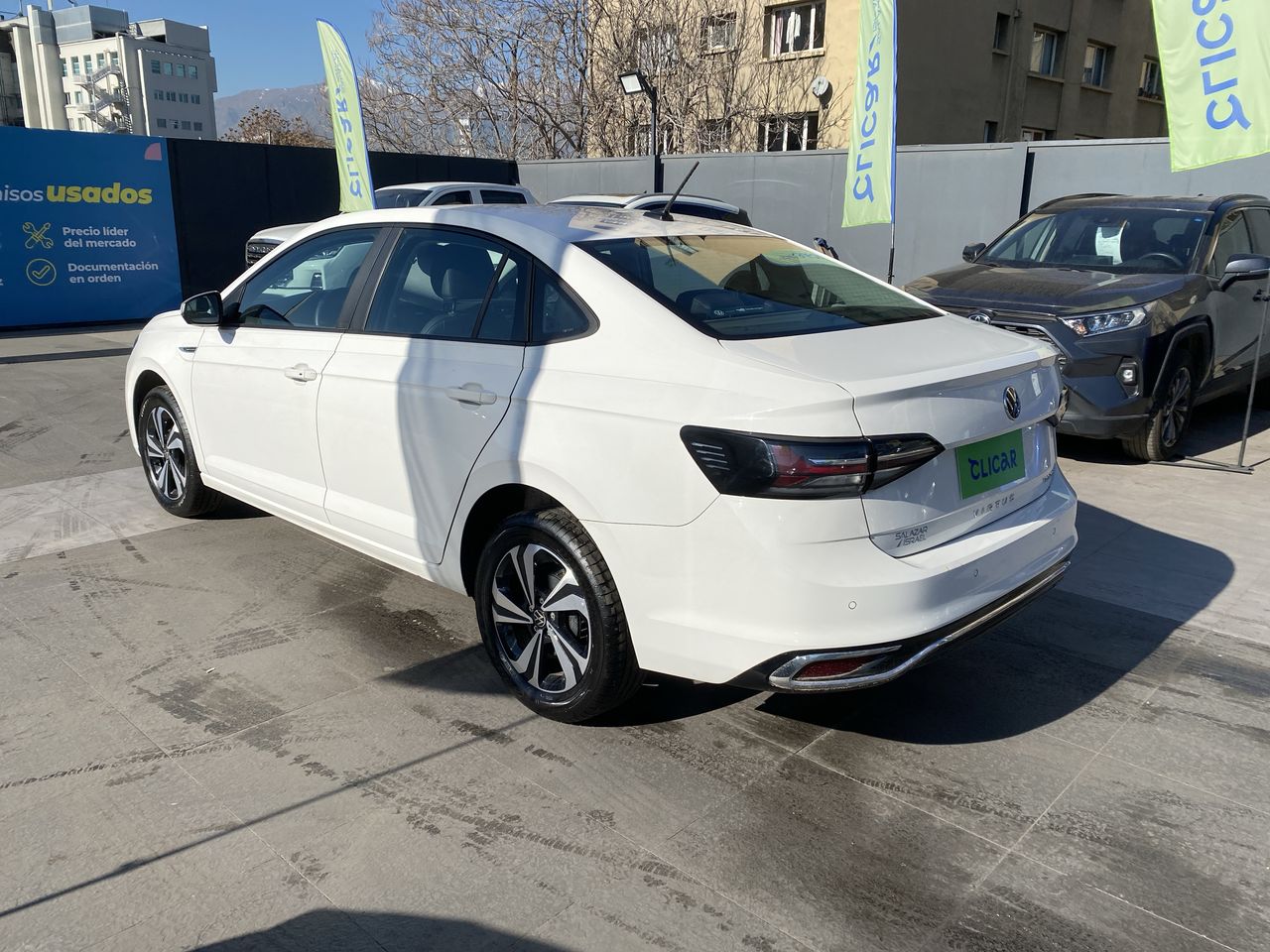 VOLKSWAGEN - 5
