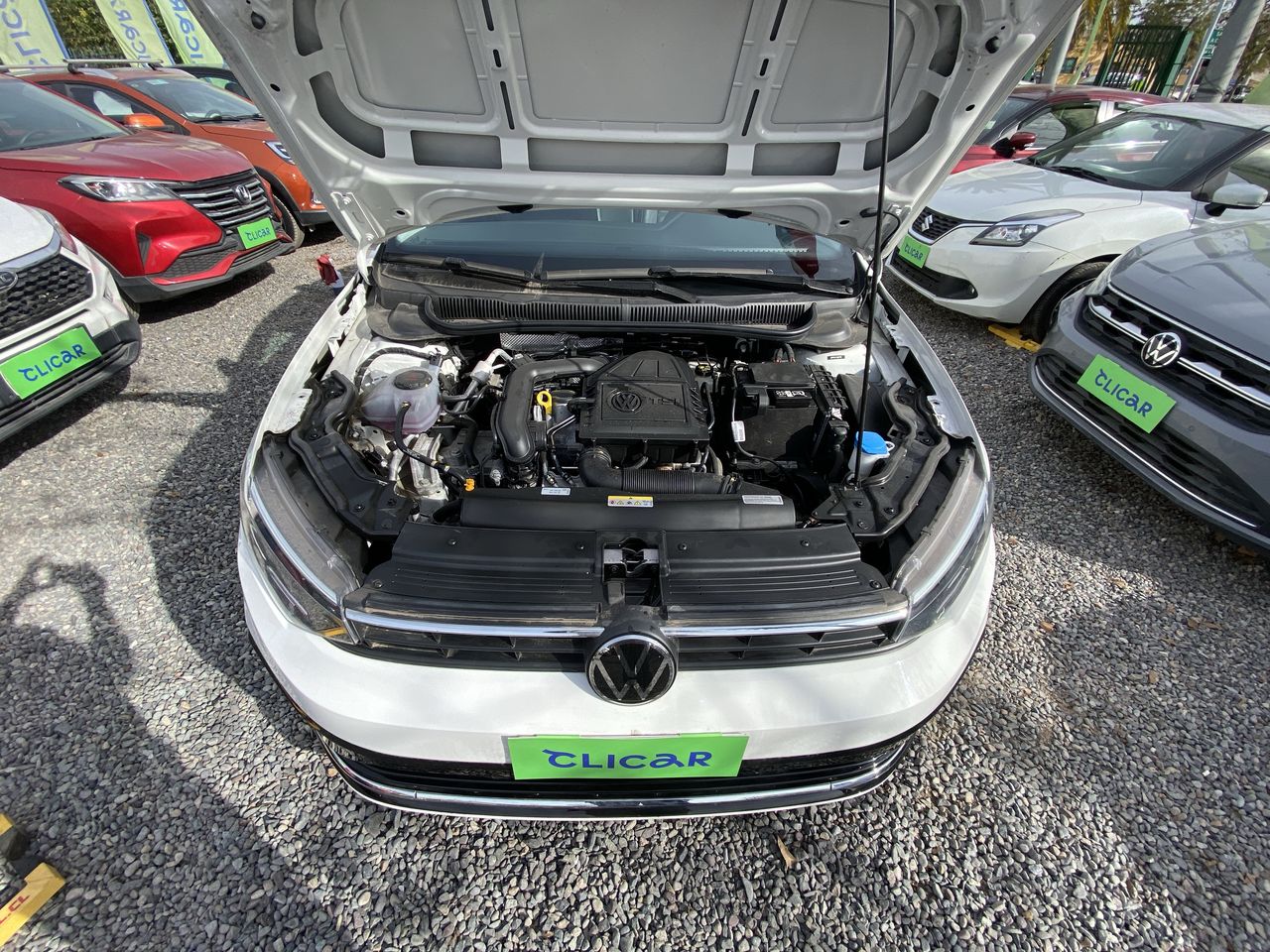 VOLKSWAGEN - 18