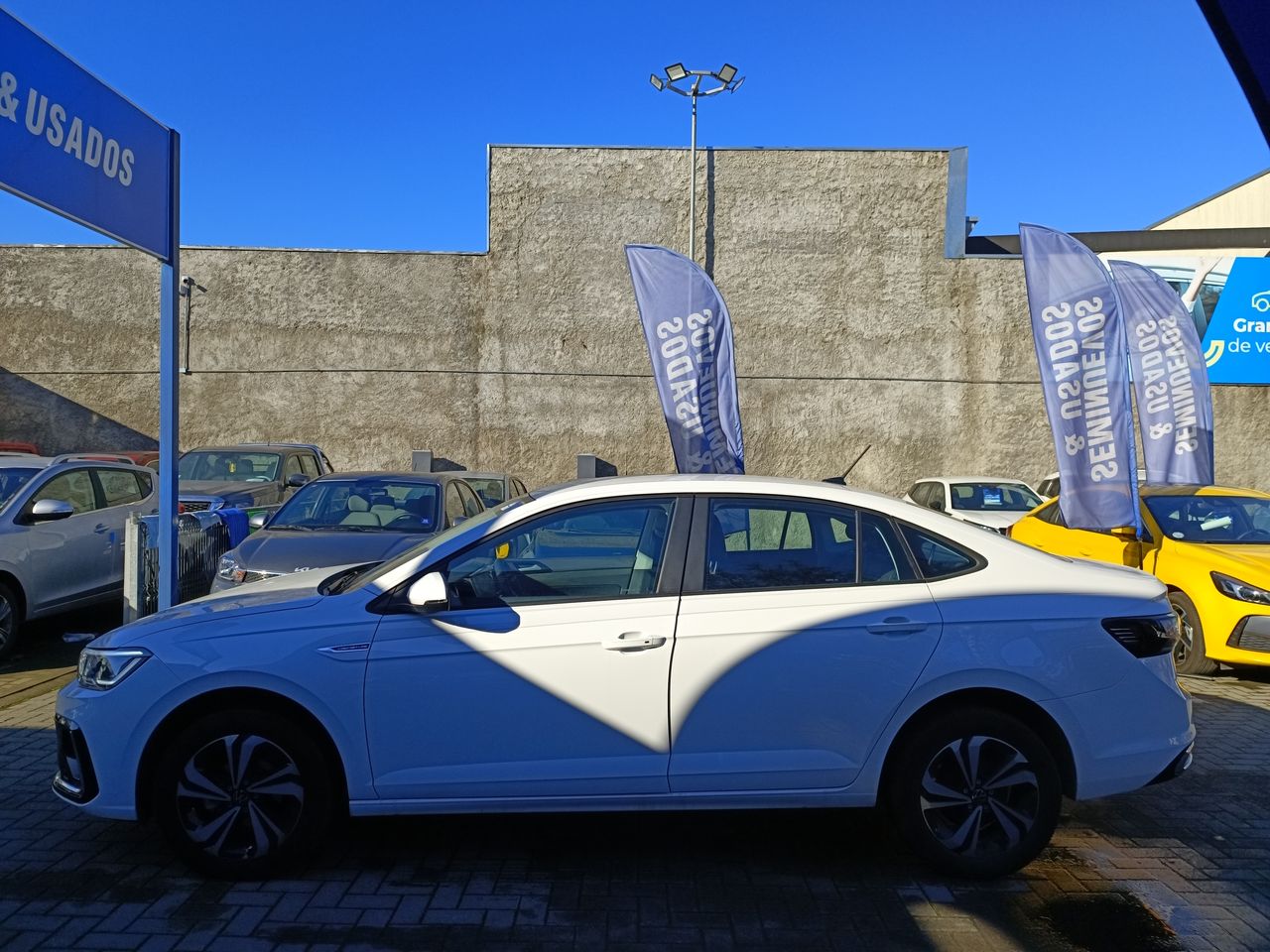 VOLKSWAGEN - 4