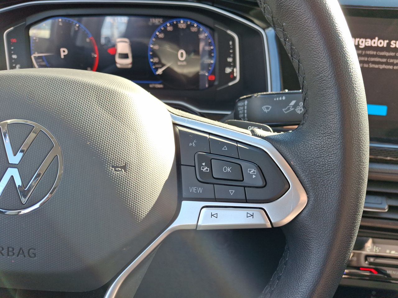 VOLKSWAGEN - 26