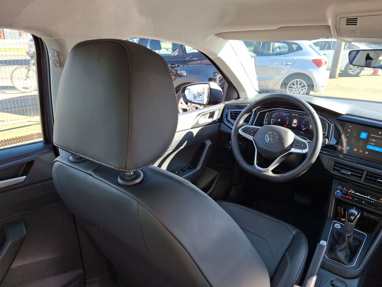 VOLKSWAGEN - 16