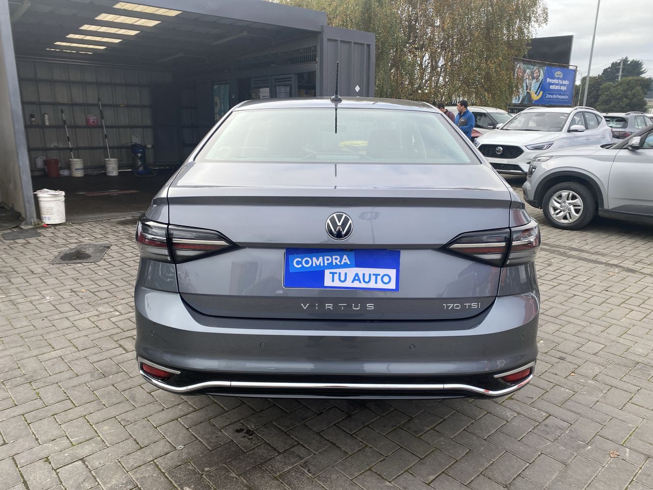 VOLKSWAGEN - 6