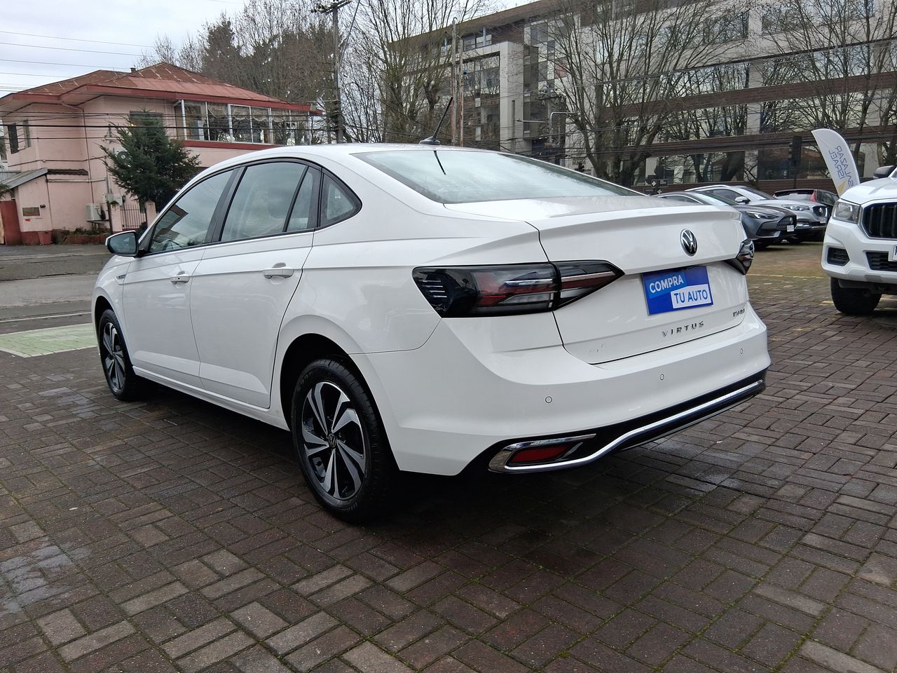 VOLKSWAGEN - 5