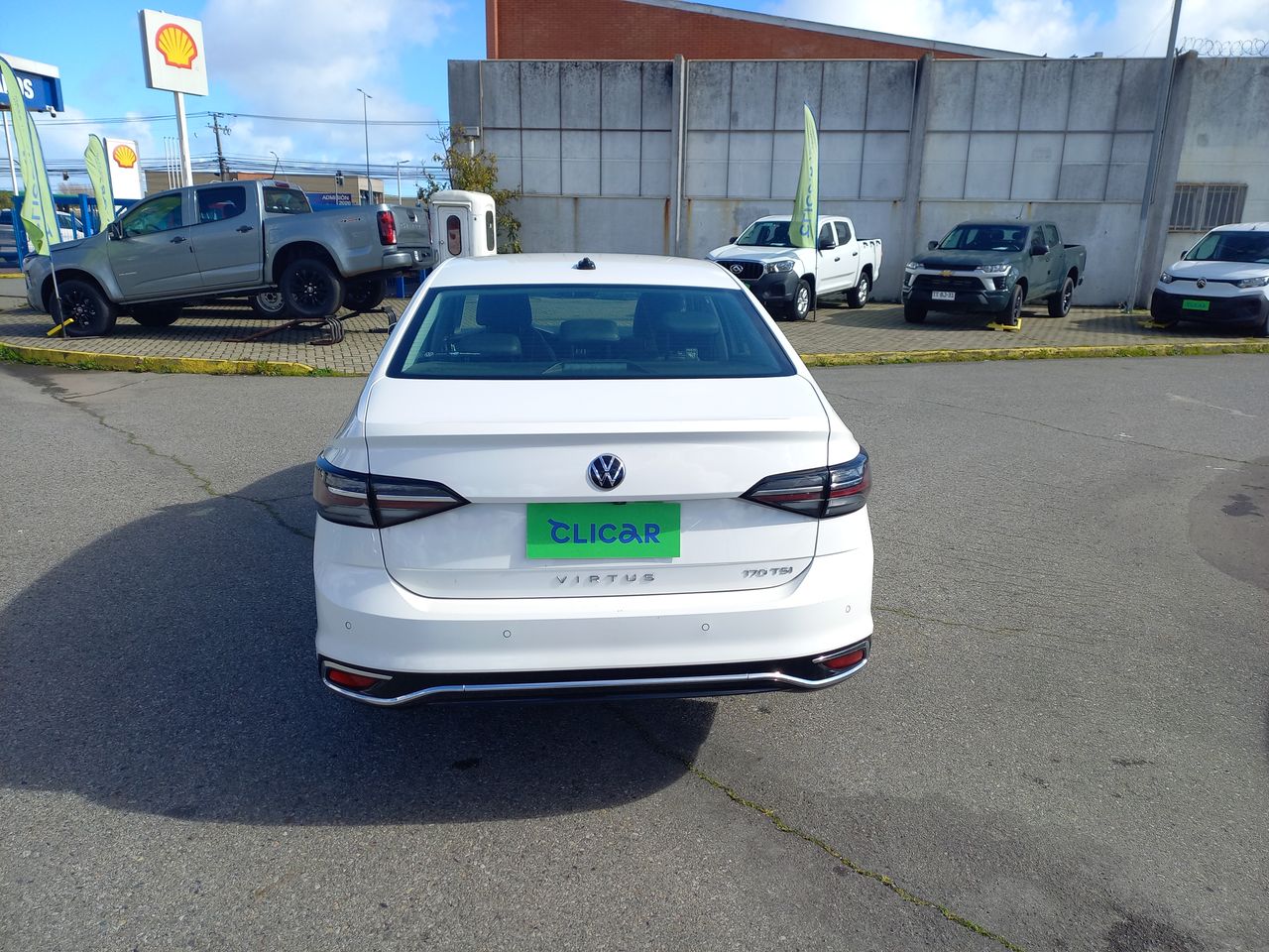 VOLKSWAGEN - 6