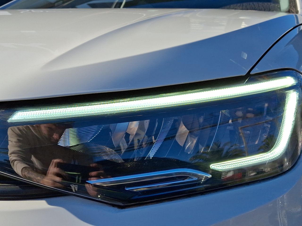 VOLKSWAGEN - 19