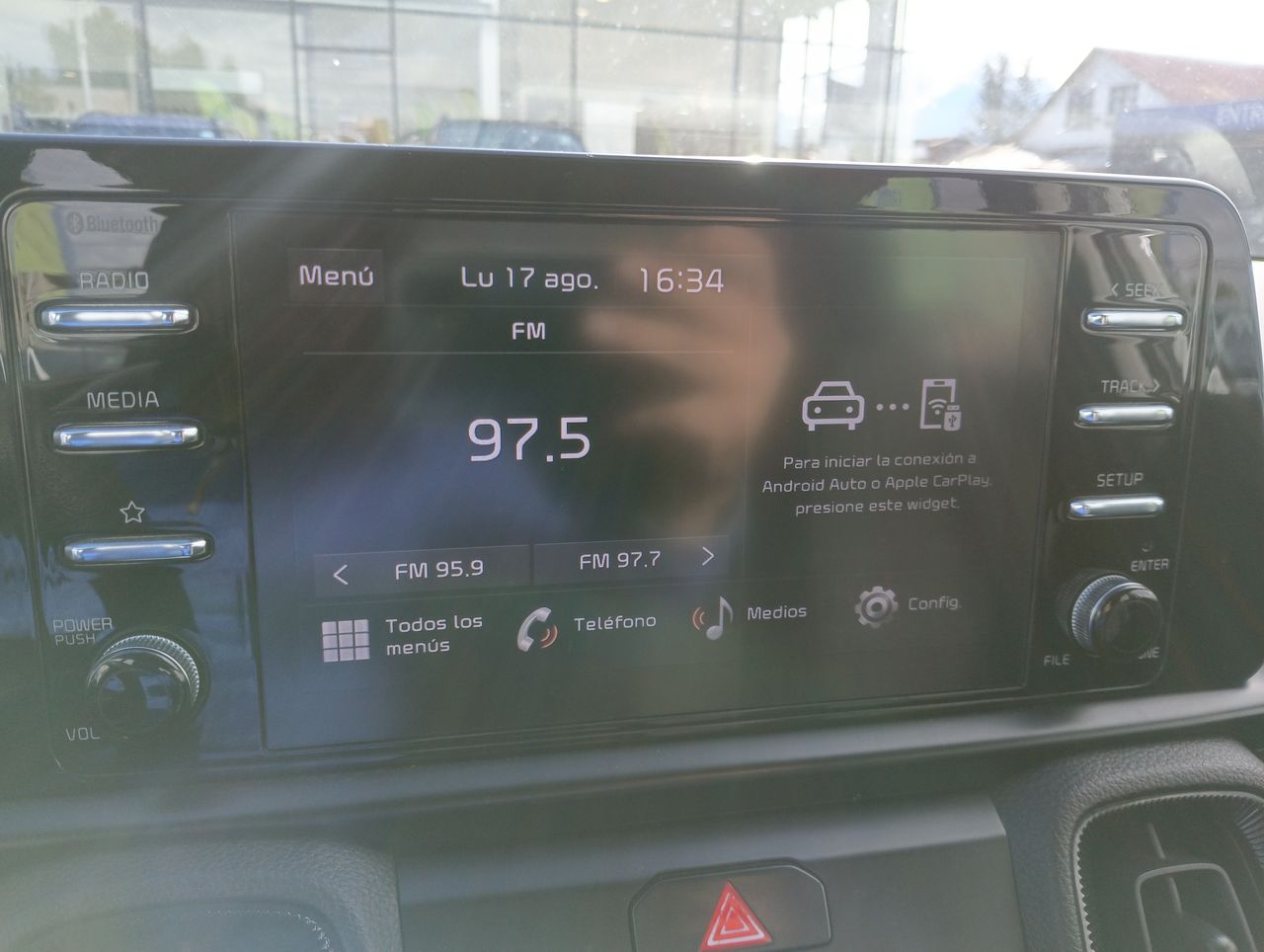 KIA Sonet — foto 19 de 26