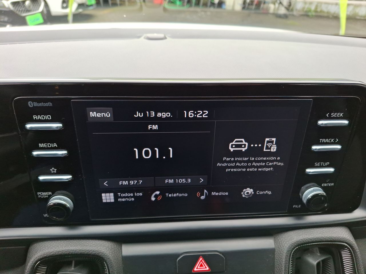 KIA Sonet — foto 20 de 26